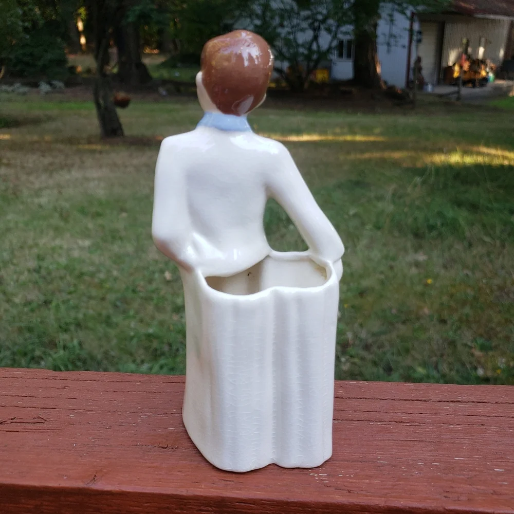 Vintage Florence Ceramics Man & Women Figurine & Flower Holder/Planter WITH WEAR
